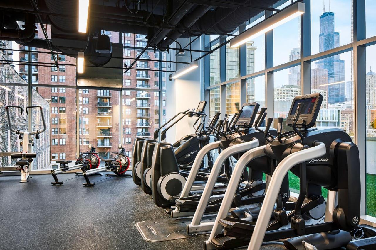 Sentral Michigan Avenue Aparthotel Chicago Exterior photo The fitness center