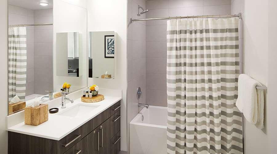 Sentral Michigan Avenue Aparthotel Chicago Exterior photo A shower curtain
